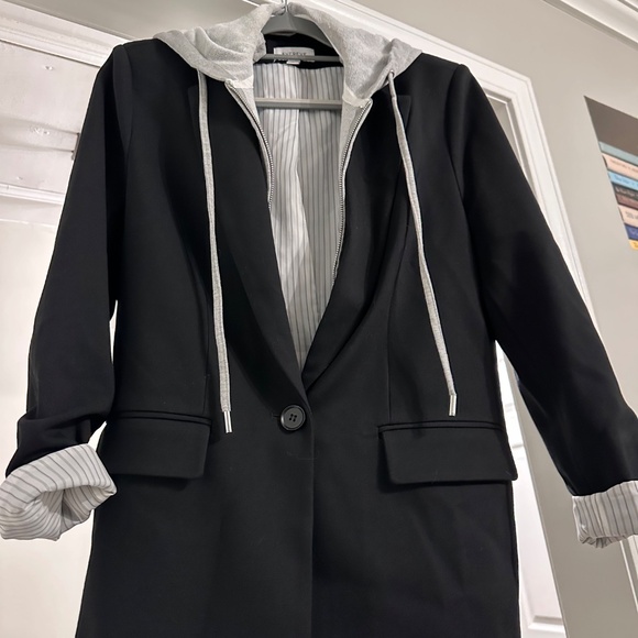 Evereve Black Jacket with detachable  hood - Picture 4 of 4